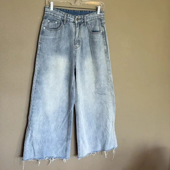 ๐ Trendy & Stylish High-Waisted Faded/Distressed Wide-Leg Jeans- Sz 28 - Picture 4 of 14